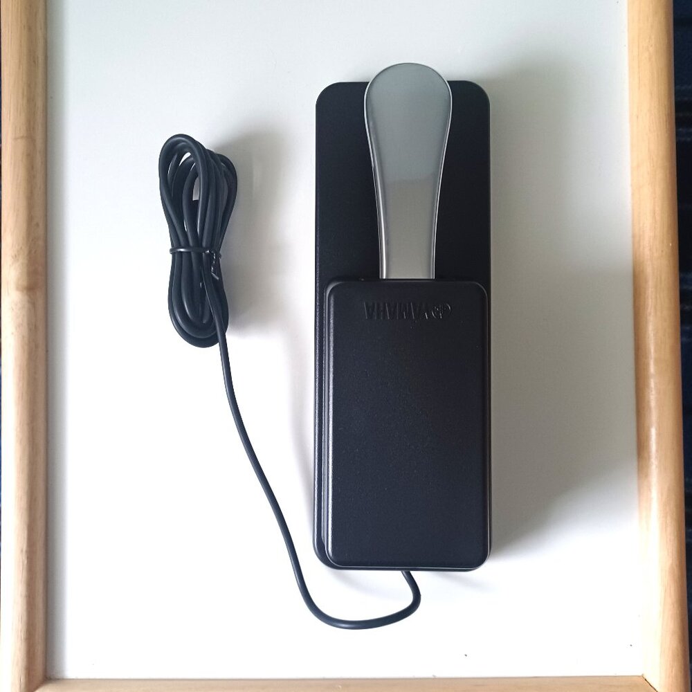Yamaha FC3 Dual Zone Piano Style Sustain Pedal Never Used in Original Box
